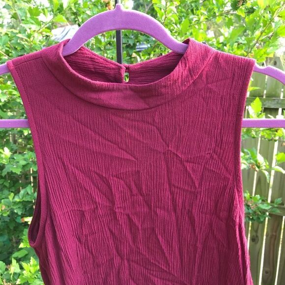 Red/Maroon Sleeveless Midi Dress - Picture 7 of 10